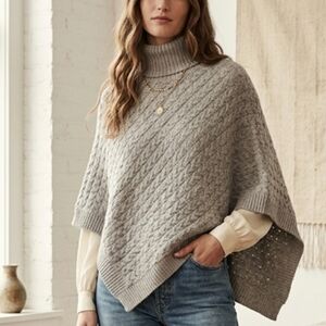 EUC Calvin Klein Chic Beige Women's Knit Poncho